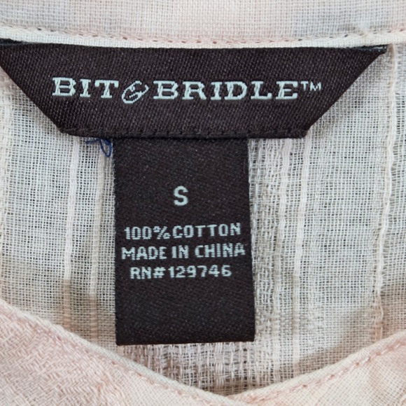 NWT Bit & Bridle Womens Small Peach Orange Sleeveless Button Up Shirt - Picture 3 of 6